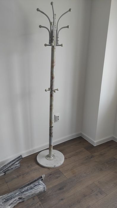 Cuier metalic practic