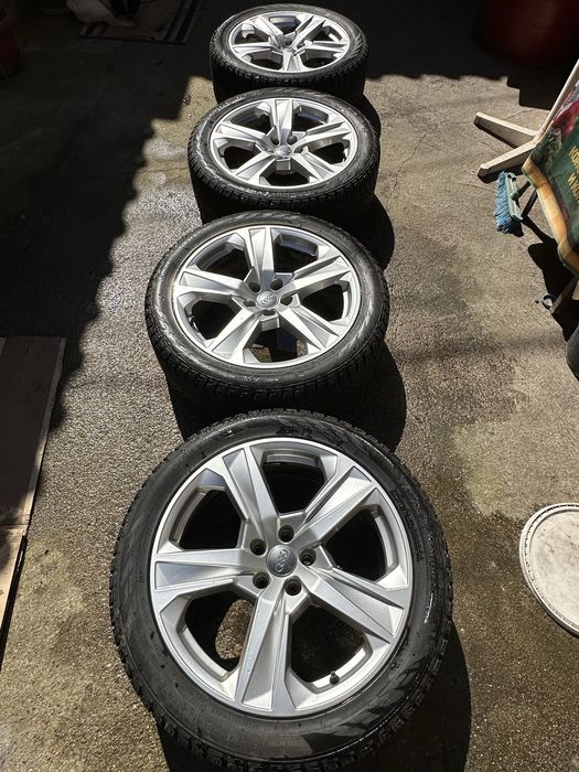 Оригинални джанти на Ауди 245/45 19 с гуми Nokian tyres