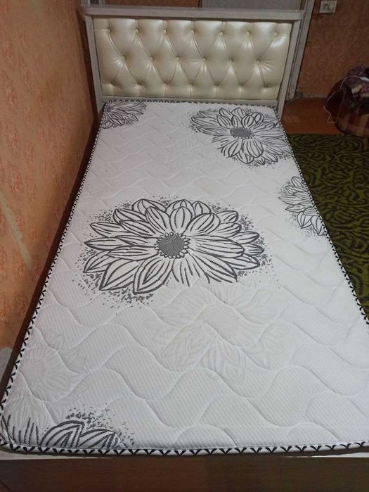 Продам кровать и матрас