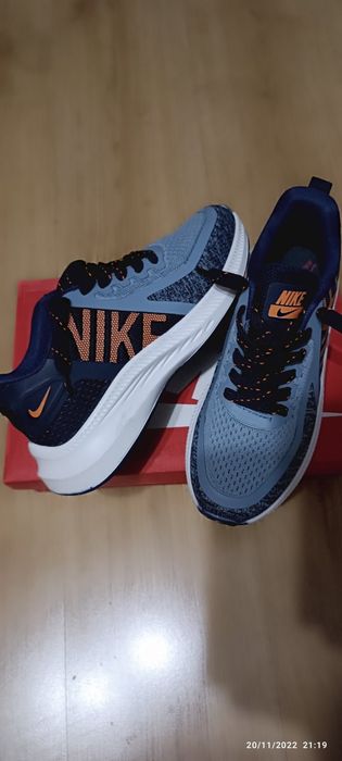 NIKE-Дамски Кожени Маратонки-Естествен велур.