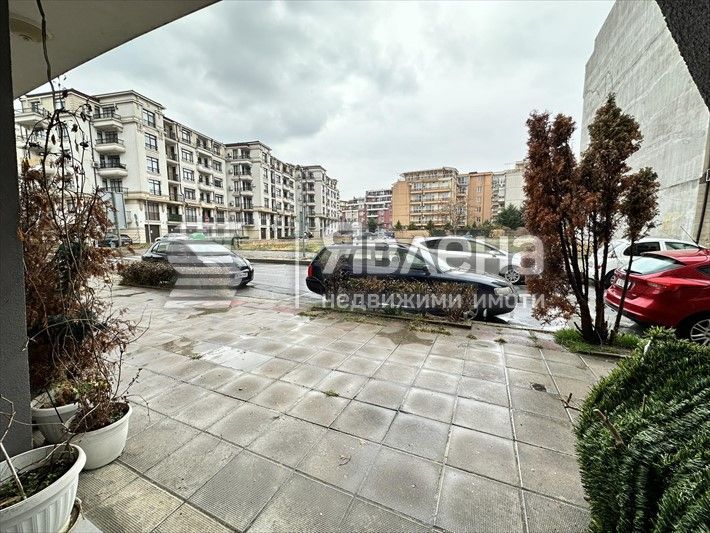 Магазин в Поморие - близо до плажа в оживен район