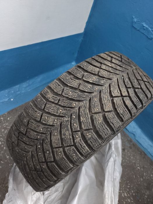 Michelin X-Ice North 4