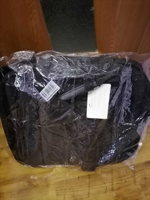 Бизнес чанта с колела