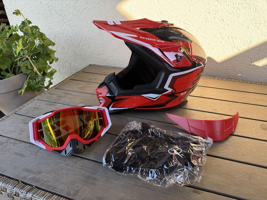 Casca moto cross tritineza downhill , marimea L , NOU