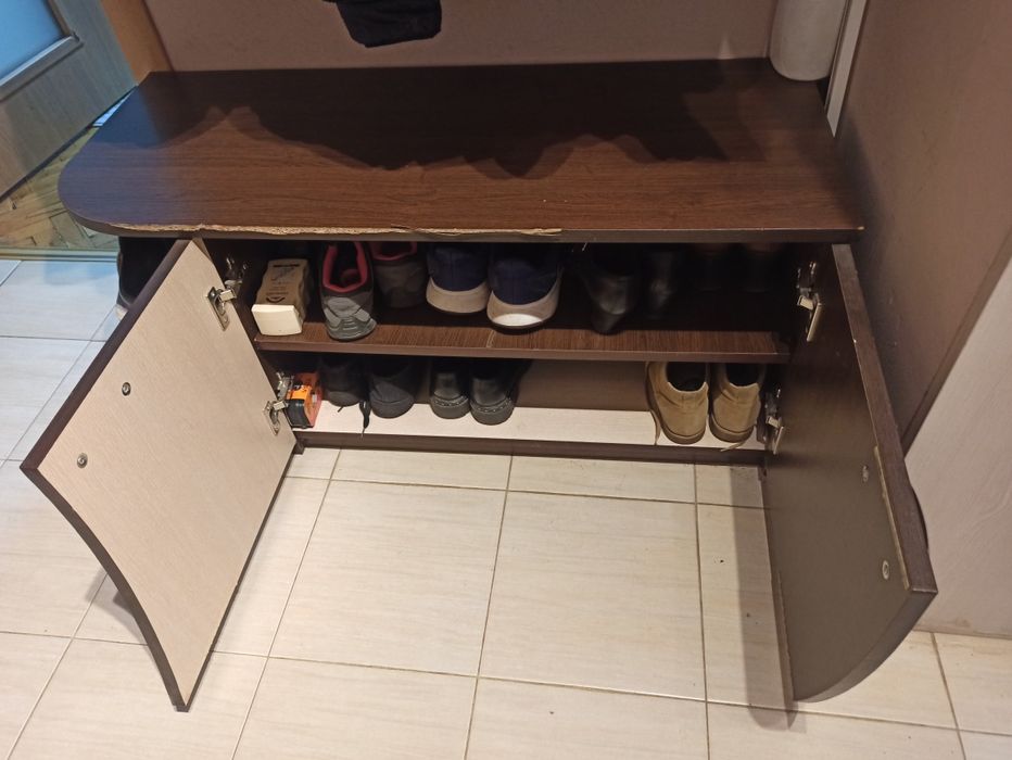 Шкафче за обувки