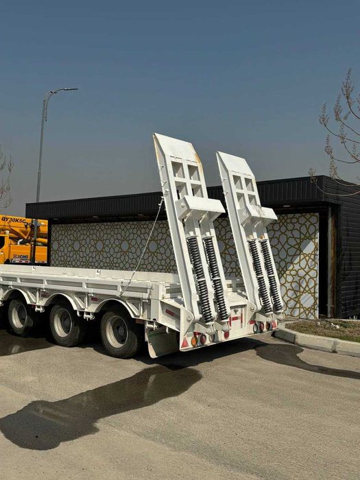 Трал низкорамный 13.6м 50-60тонн, траллер