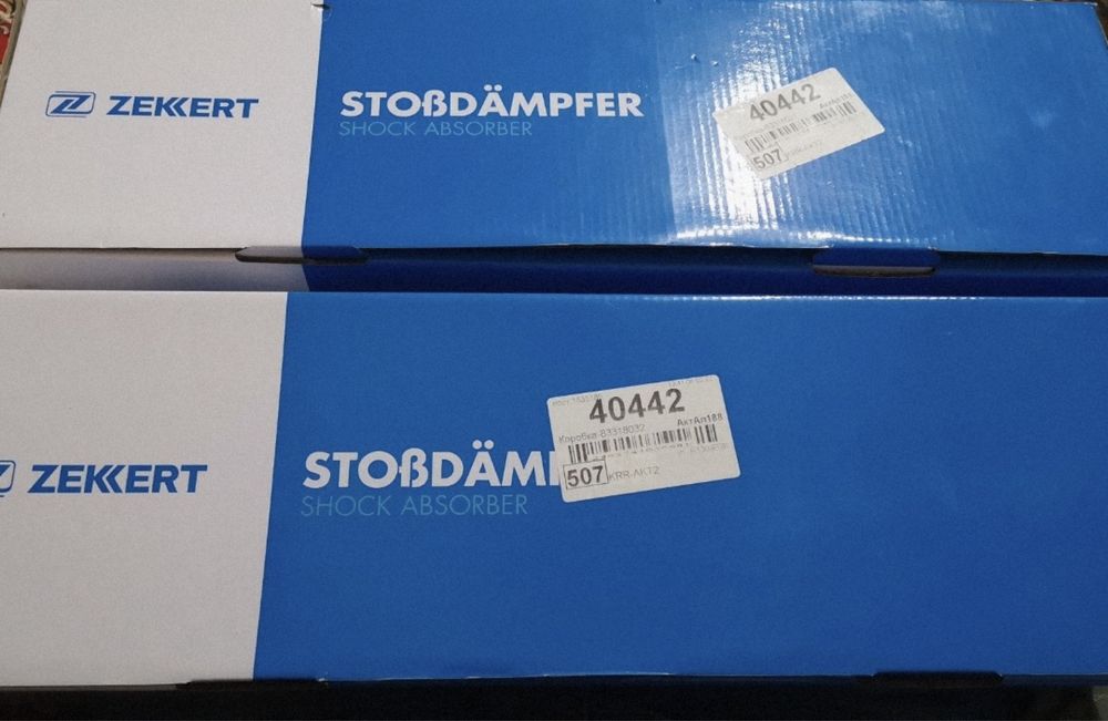 Амортизатор Zekkert передний