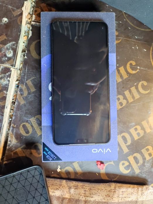 Vivo v 23 5G pochti novi