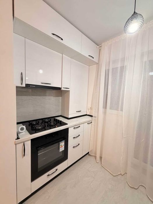 Apartament de inchiriat, recent renovat, strada Hera