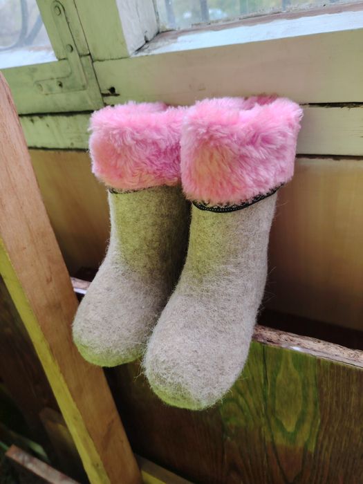 Продам детскую обувь