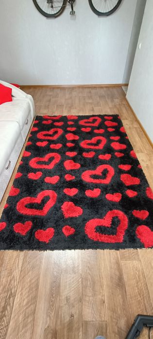 Продам шерстяной ковёр  2*3м