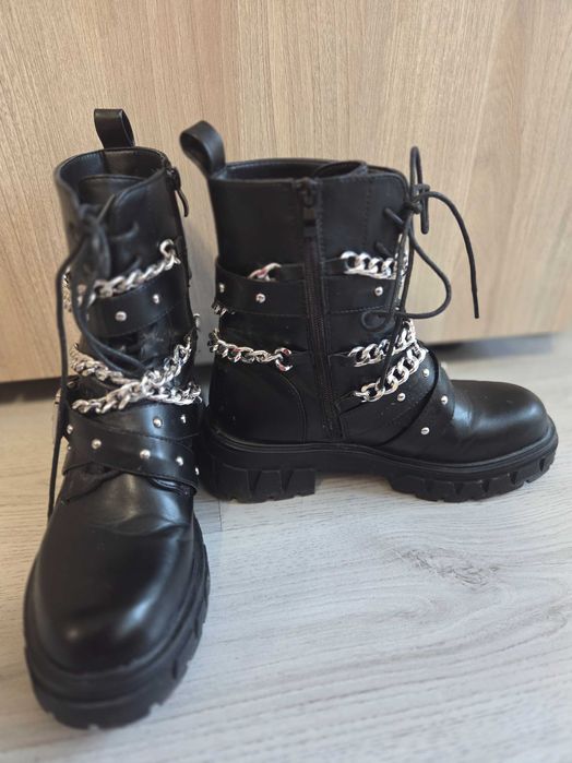 Дамски черни боти