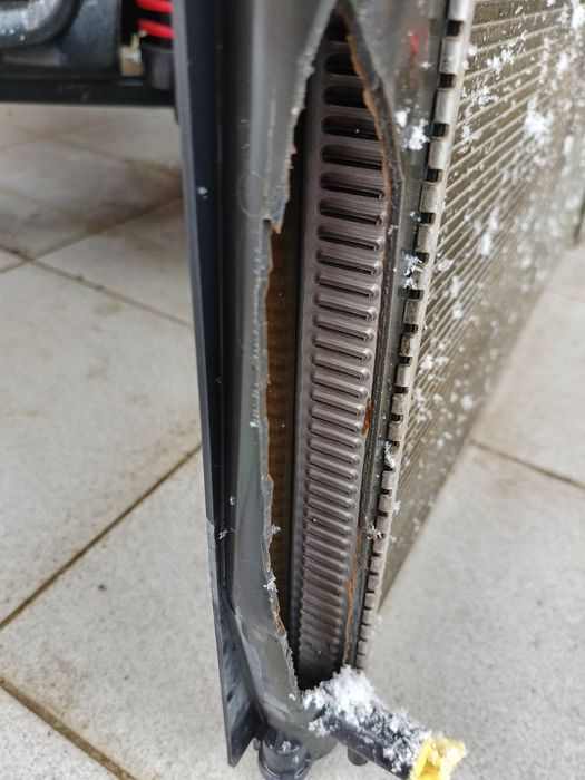 Радиатор на Тойота оригинал