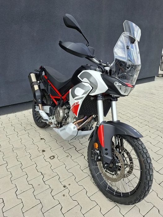 Aprilia Tuareg 660