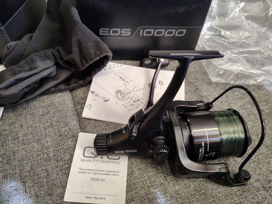 Макари  Fox Eos 10 000 bait runner
