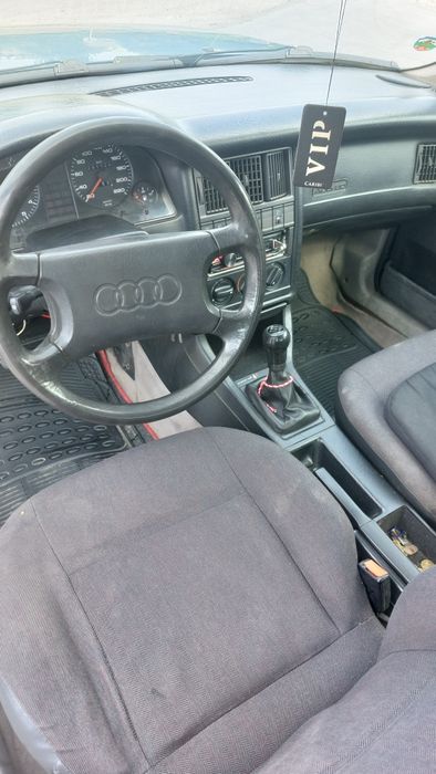 Ауди Audi 80 1.6 Бензин \ Газ