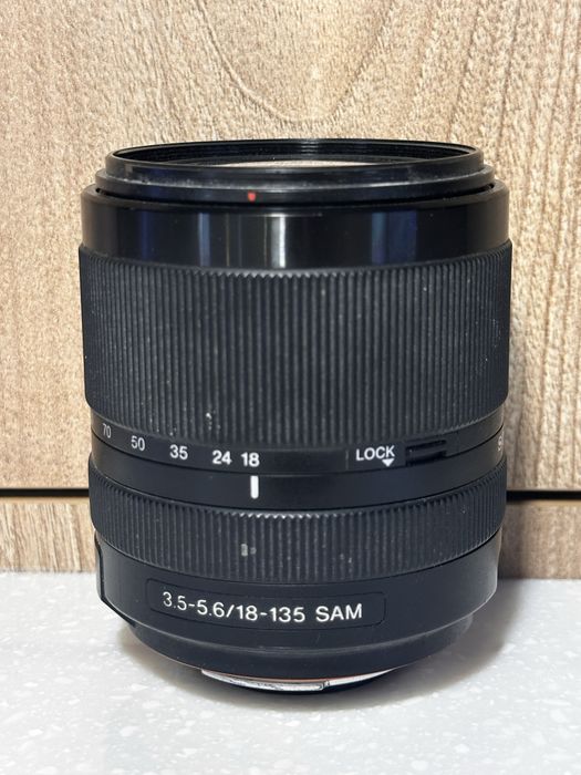 Объектив Sony SAL-18135