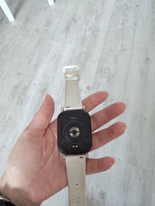 Продам умные часы Redmi Watch 5 Lite