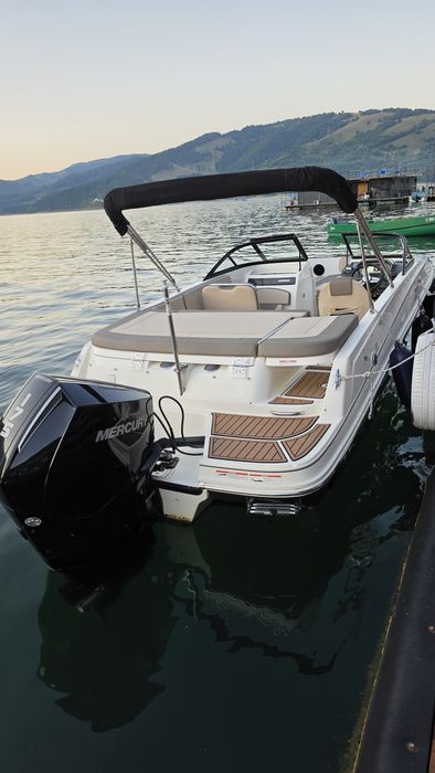 Barca Bayliner VR 5 E