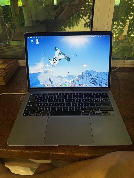 MacBook Air M1    8G 512gb