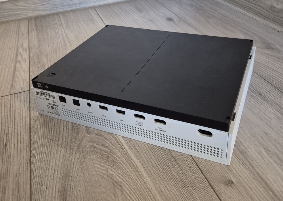 Microsoft Xbox one s 1TB