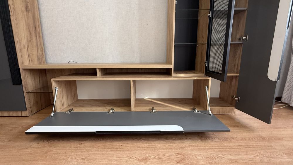 Продам стенку в зал.  От Любимый дом