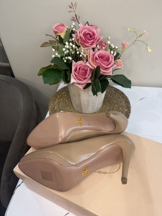 Оригинальные туфли Prada