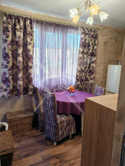 Четиристаен апартамент в Атия 93071