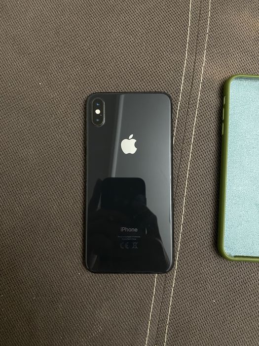 Продам iPhone XS Max