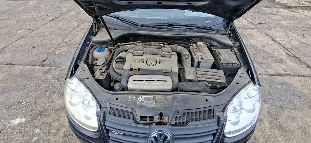 Dezmembrez  Volkswagen Golf 5 1.4 TSI 2007 BLG