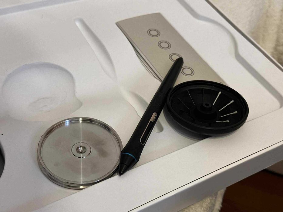 Графичен таблет Wacom Intuos Pro M