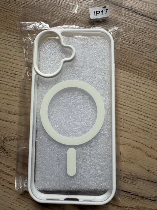 Husa iPhone 17 / 17 Pro