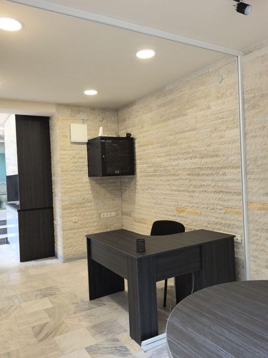 Продава се Офис в Пловдив, Център - 32 кв.м за 1938 €/кв.м - Снимка #4