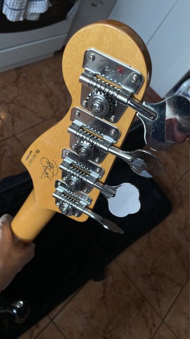 Fender pbass model roger waters