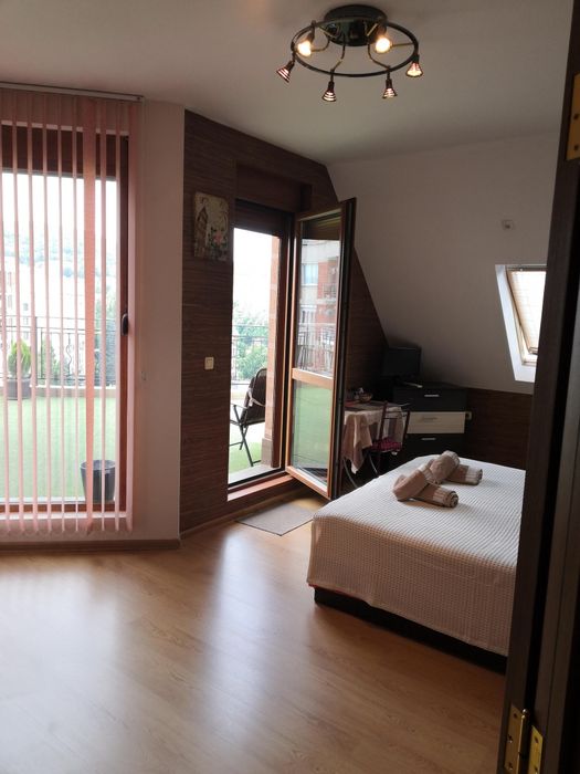 Боксониера в центъра под наем