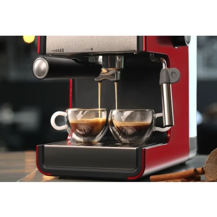 Кофеварка Polaris рожковая