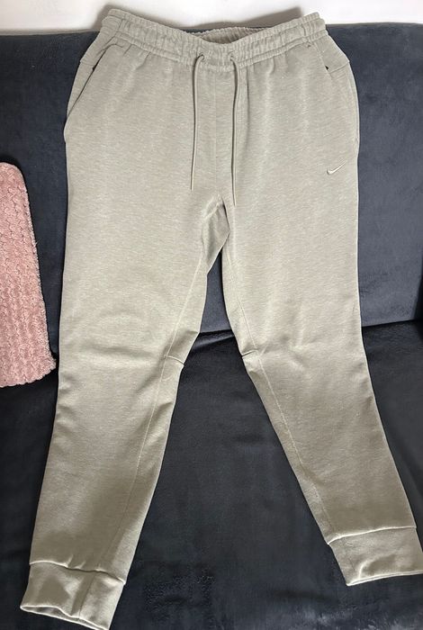 Pantaloni băieți-bărbați Nike originali, noi doar probati