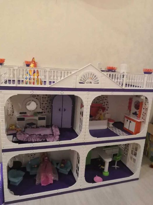 Кукольный домик для барби розовый