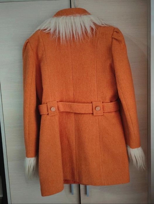Palton mărimea XL