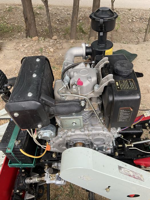 o’t o’rgich traktor sotiladi