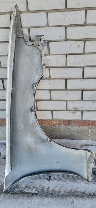 Переднее левое крыло Toyota Cresta X90