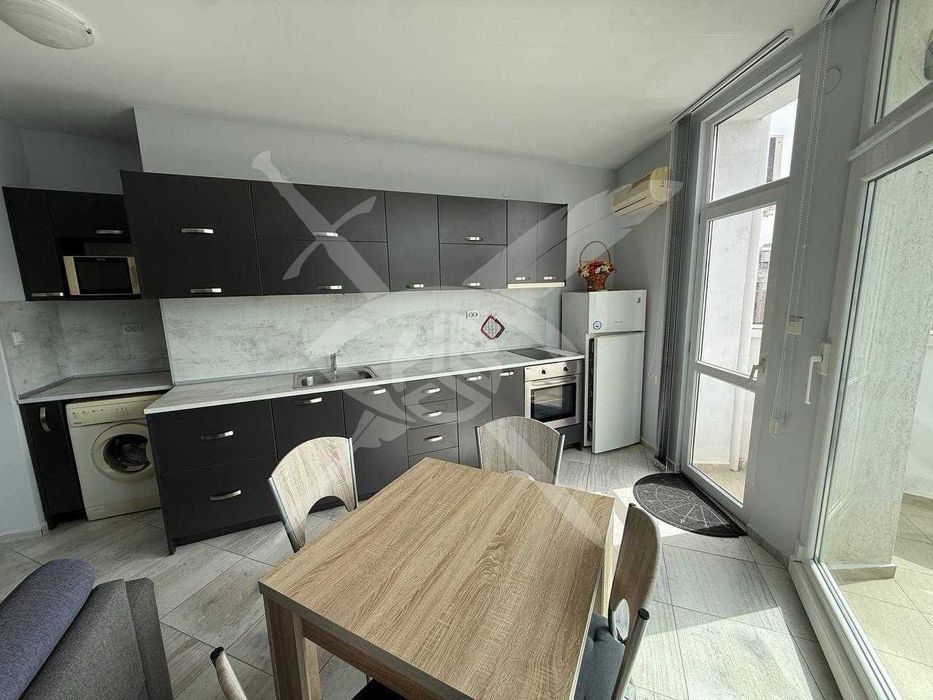 Продава се Тристаен апартамент в к.к. Слънчев бряг - 98 кв.м за 1000 €/кв.м - Снимка #1