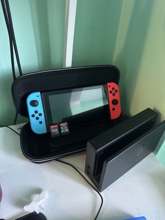Продавам Nintendo Switch