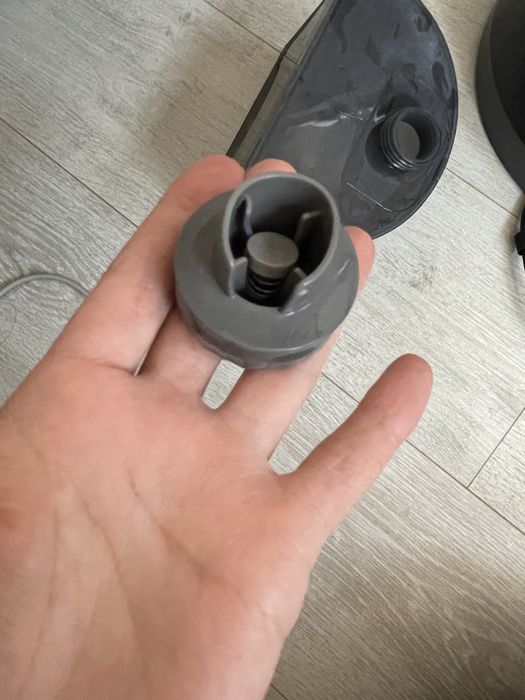 Срочно продам отпариватель марки Tefal