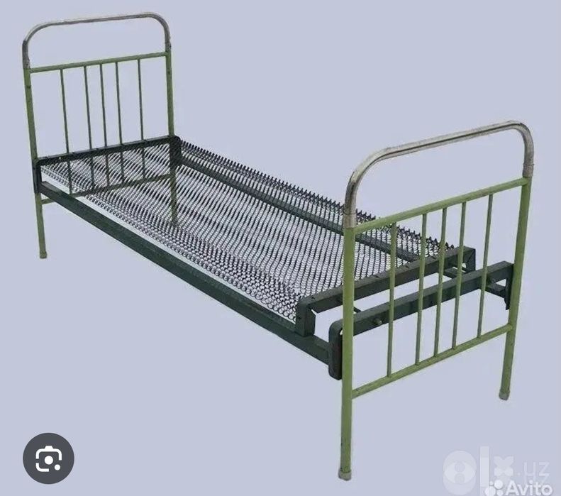 Срочно продам советский железный кровать