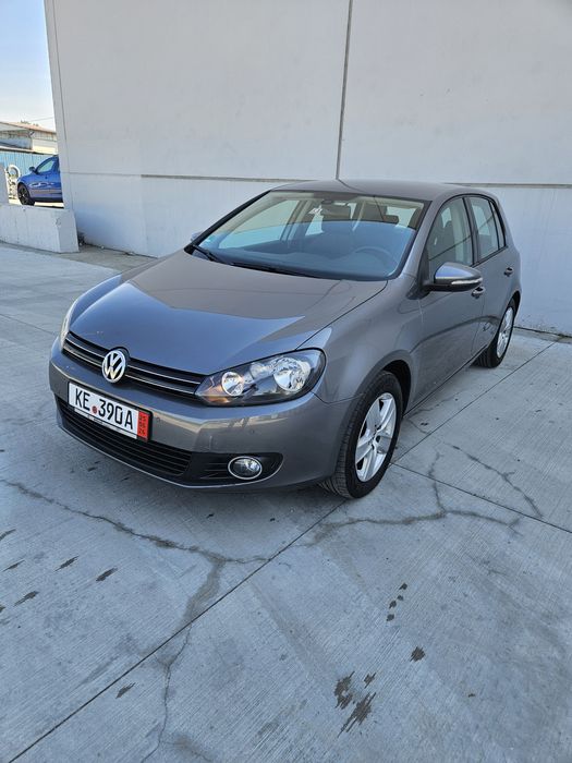 VOLKSWAGEN Golf 2010