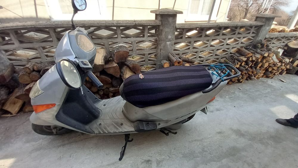 Honda scv 100 LEAD