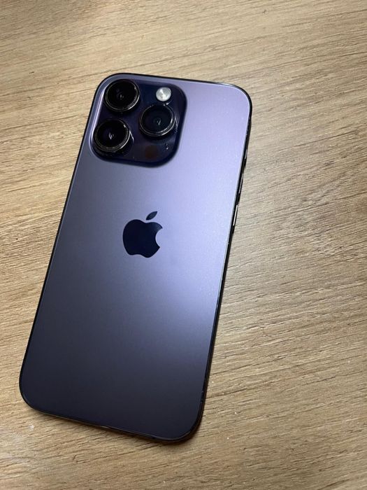 Iphone 14 Pro, deep purple