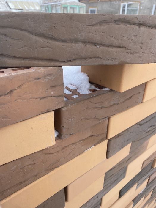 Продам кирпичи по 185 тенге