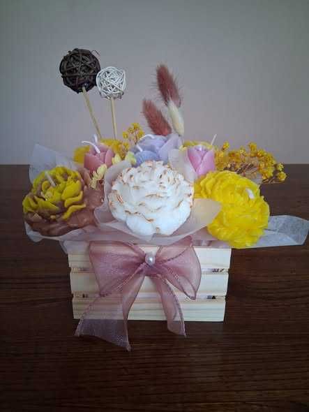 Букети от натурален пчелен восък